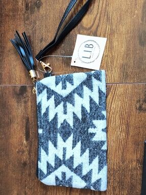 Black & White Aztec Wristlet Clutch